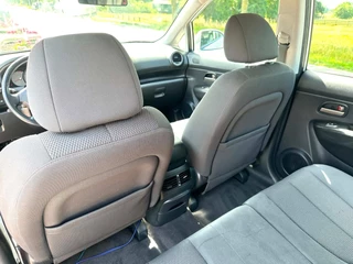 Kia Carens 2007 - 2.0 CVVT X-ecutive Automaat 144 PK Benzine zdjecie 29
