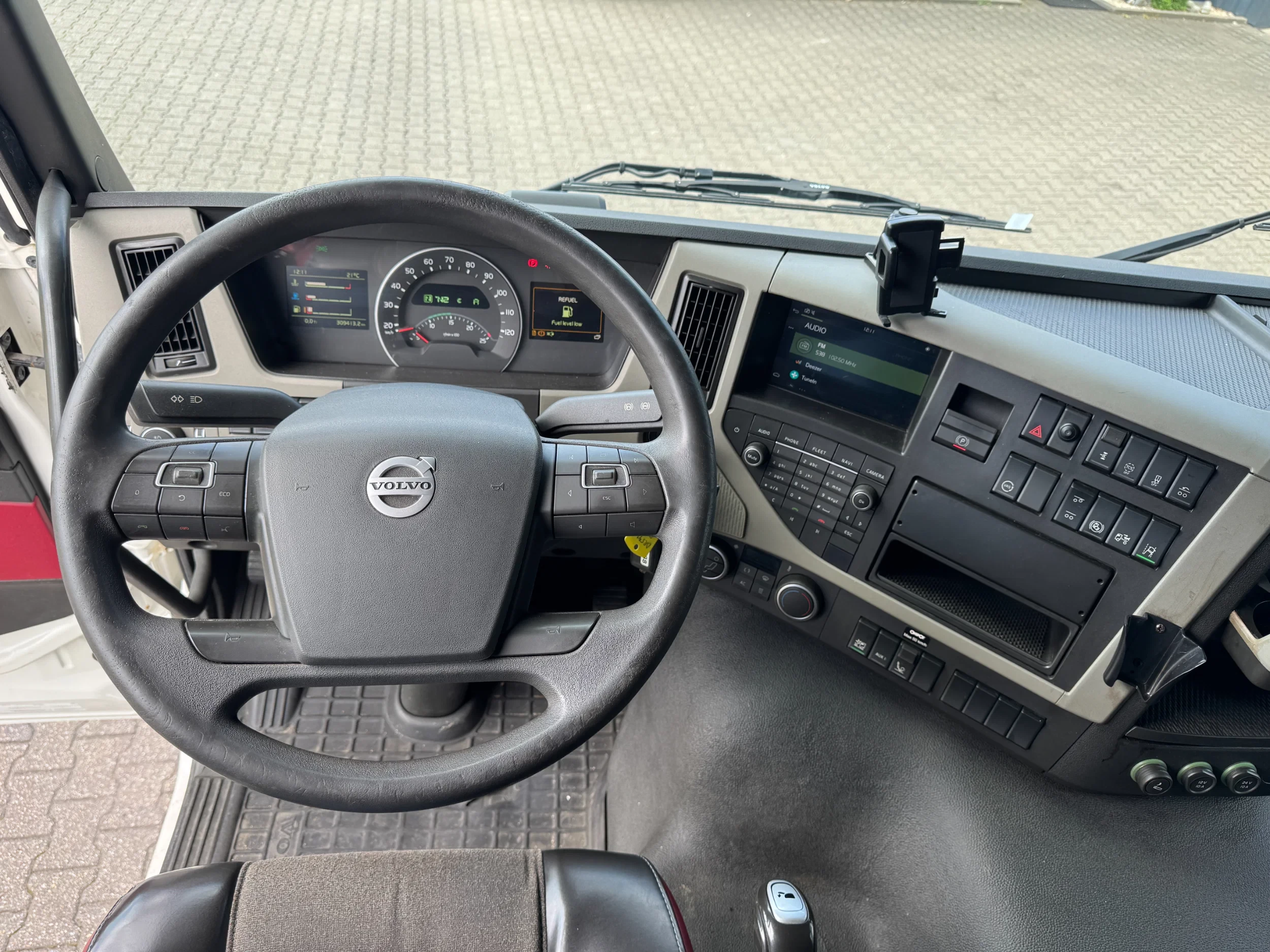 Volvo FM 330 2018 - 6x2*4 BDF + Lift Only 309Tkm! Euro 6 zdjęcie 16