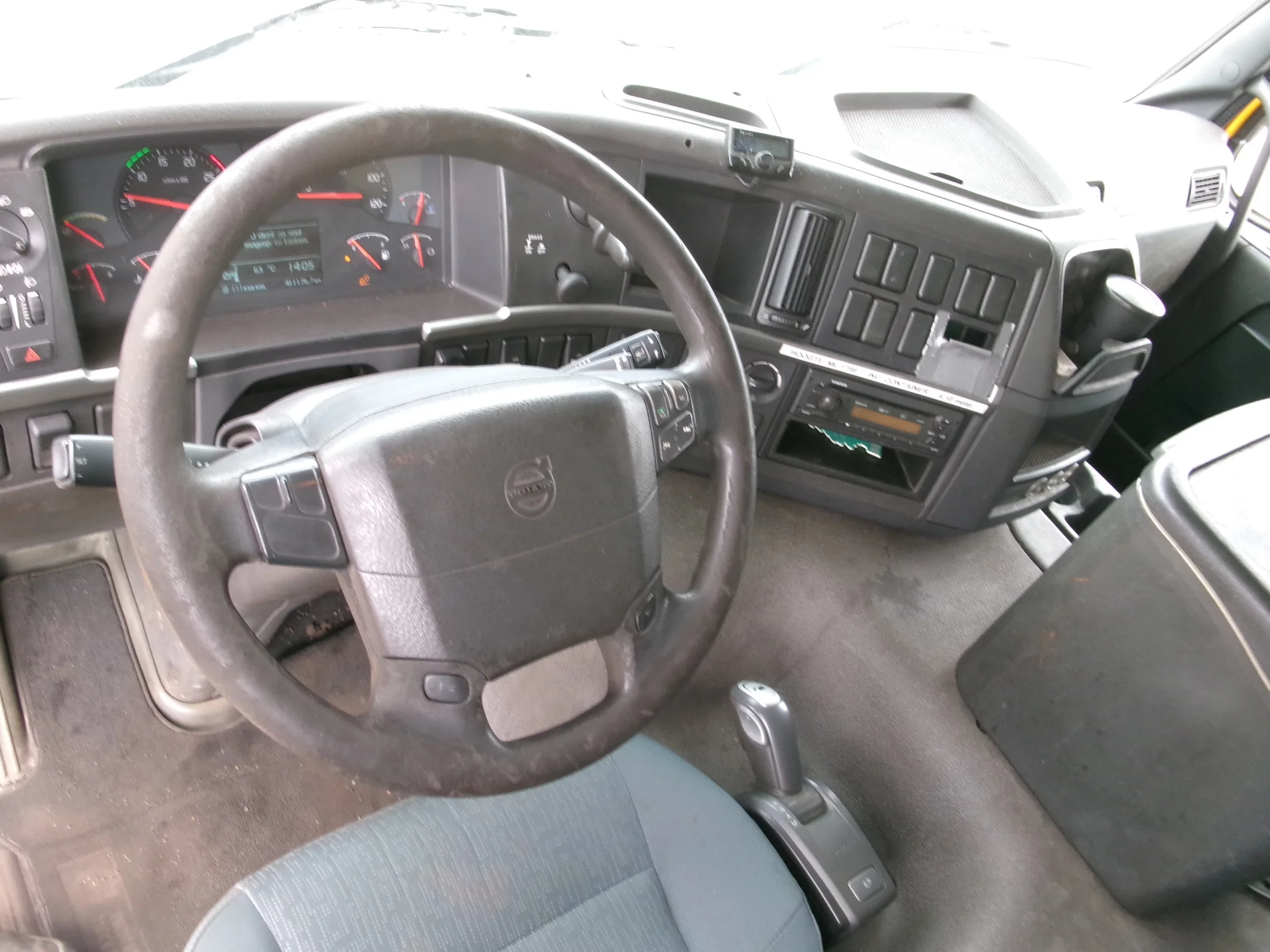 Volvo FM 420 2010 - 8X2 FULL STEEL +HMF 2420 NL TRUCK afbeelding 7