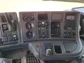 Scania G 2004 - 124G-420 / RETARDER / PALFINGER PK32080 / DOUBLE TANK / AIRCO / GOOD CONDITION / MANUAL / EURO-3 / 2004 bild 28