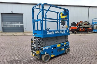 Genie 2022 - GS1932 E-Drive Several In Stock, 8m Working Height изображение 2 миниатюра