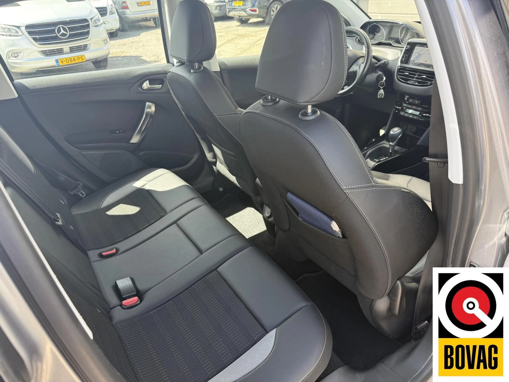 Peugeot 2008 2019 - 1.2 PureTech Allure afbeelding 9
