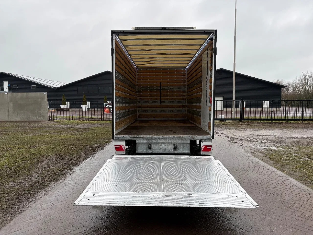 FUSO Canter 2013 - Be trekker CLIXTAR 7 TON N1 EURO 5 (69.026 KM) Bild 12