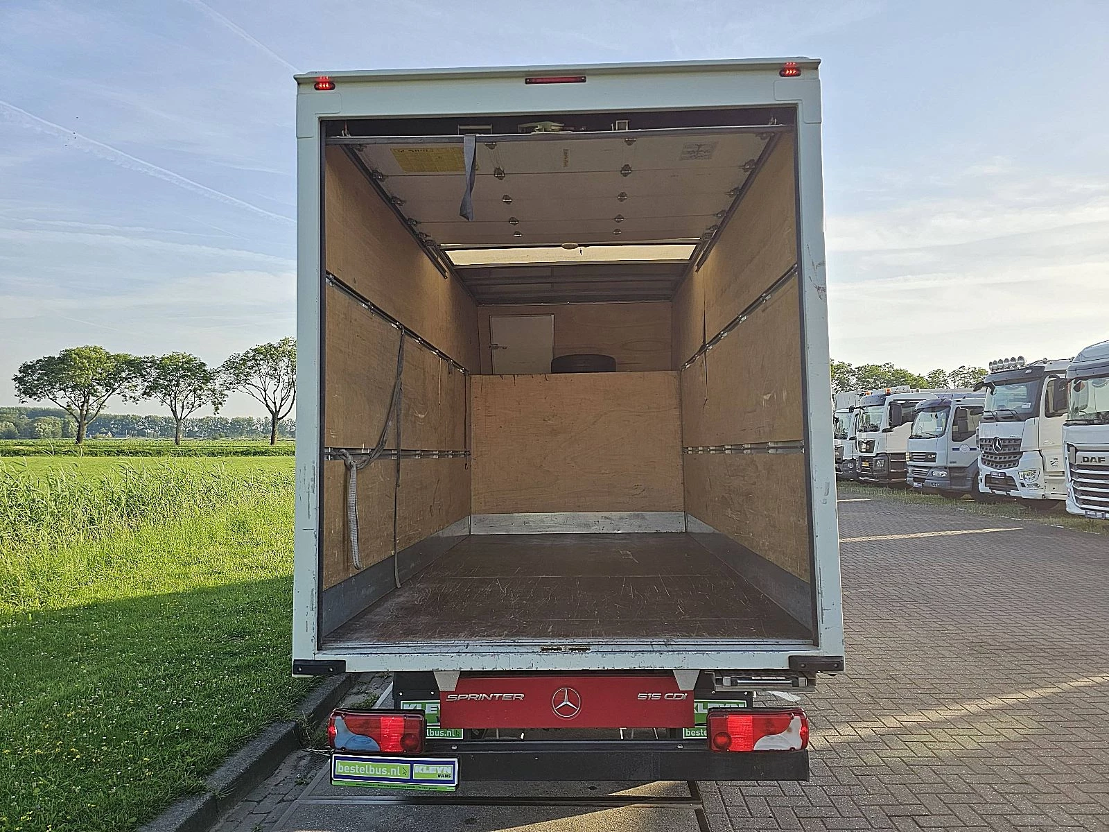 Mercedes-Benz Sprinter 2023 - 515 image 13