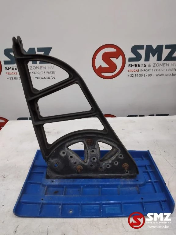 Iveco 2007 - Occ set steunen cabinespoilers Iveco image 18