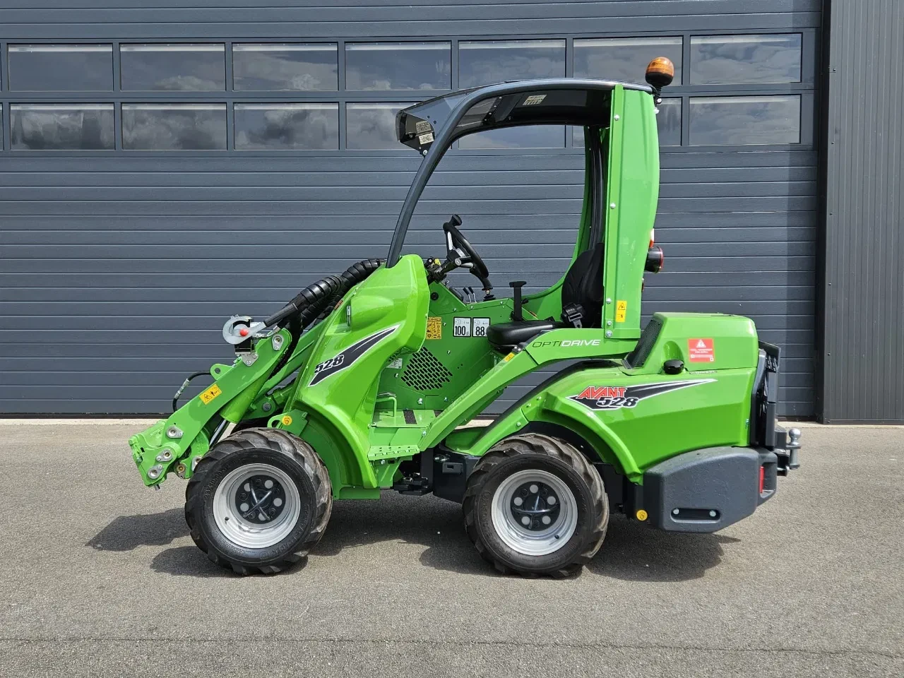 Avant 2025 - 528 Rental mini-shovel afbeelding 8