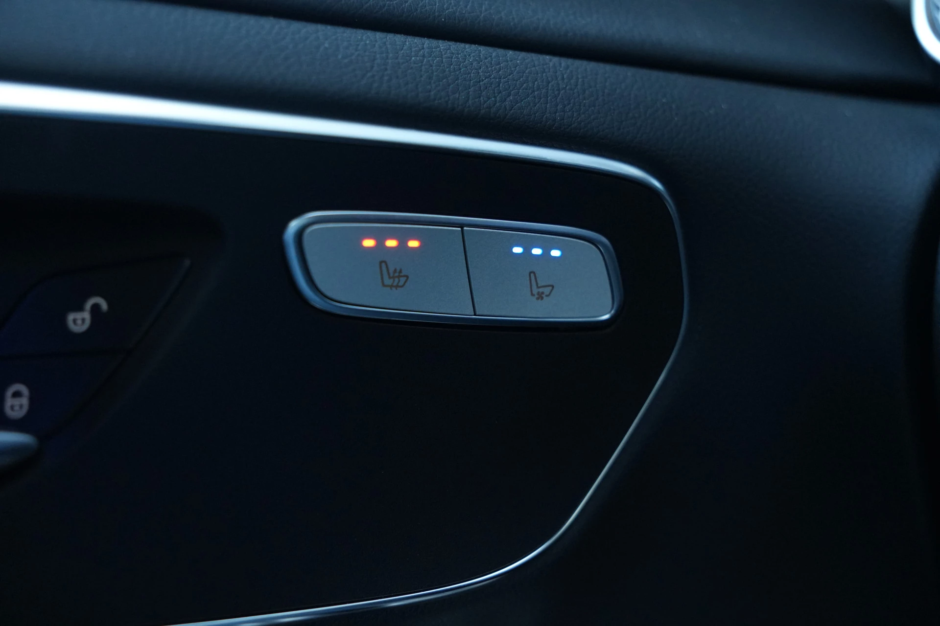 Mercedes-Benz EQV 2024 - 300 L2 90kWh 204pk - 2x Schuif - Stoel/Stuurverwarming - Stoelkoeling - Elek Schuifdeuren - Blindspot - Multibeam LED - Rijklaar Bild 22