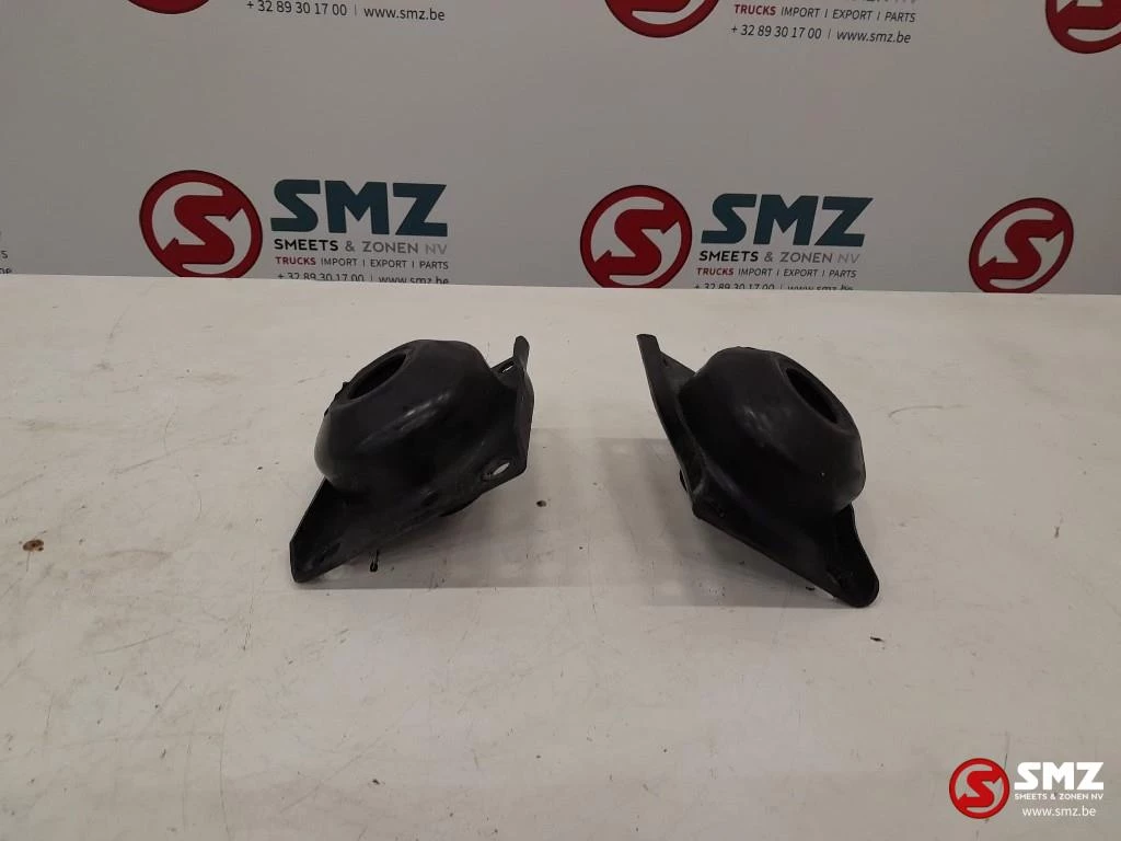 Renault 2002 - Occ set motorsteunen vooraan afbeelding 1