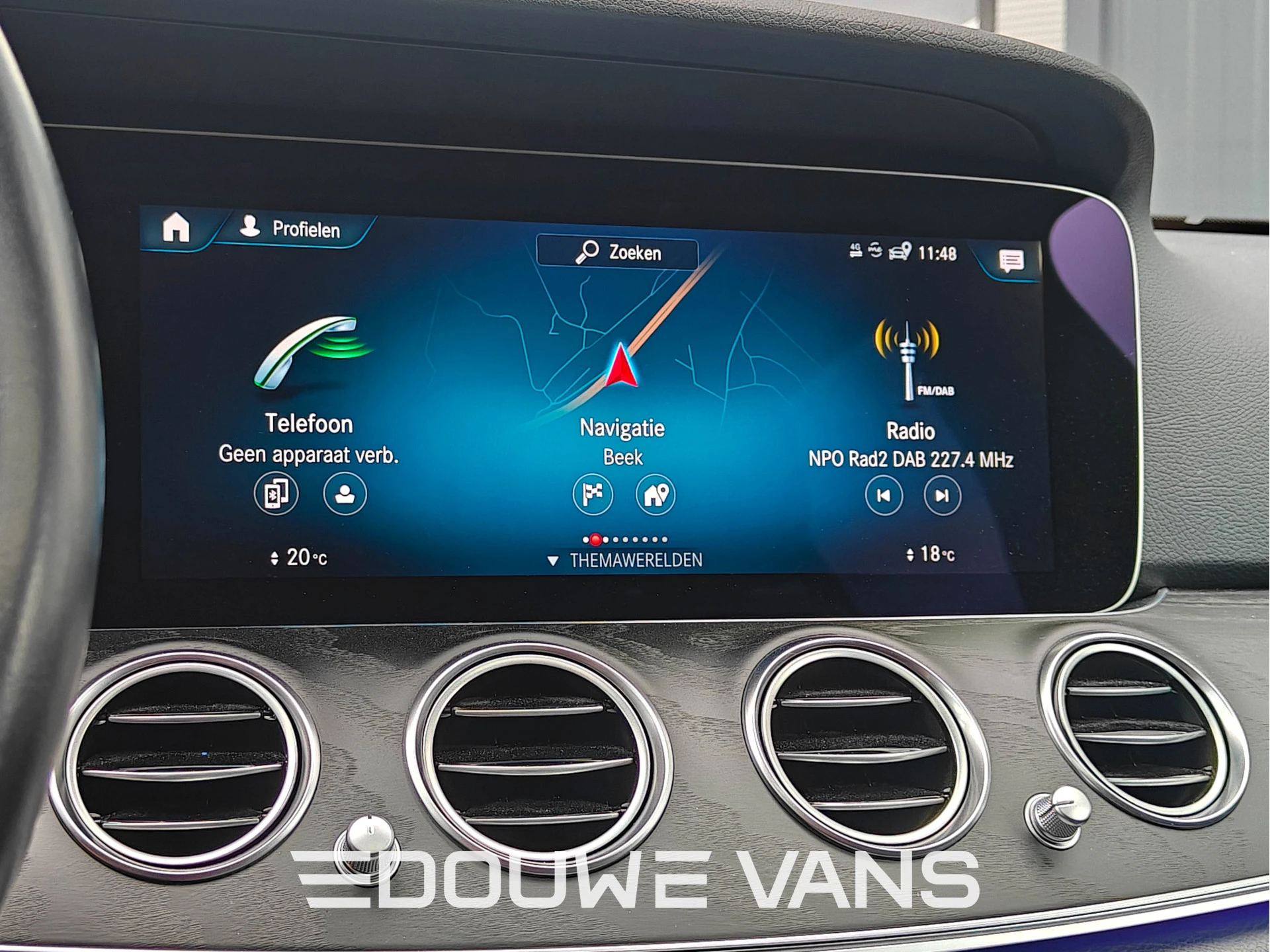 Mercedes-Benz E-Class 2022 - 300e Burmester Trekhaak Avantgarde Schuifdak Bild 17