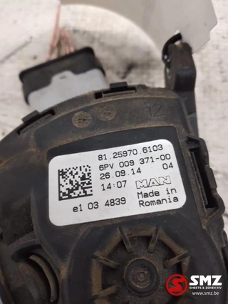 MAN TGX 2014 - Occ gaspedaal MAN 81259706103 bild 3