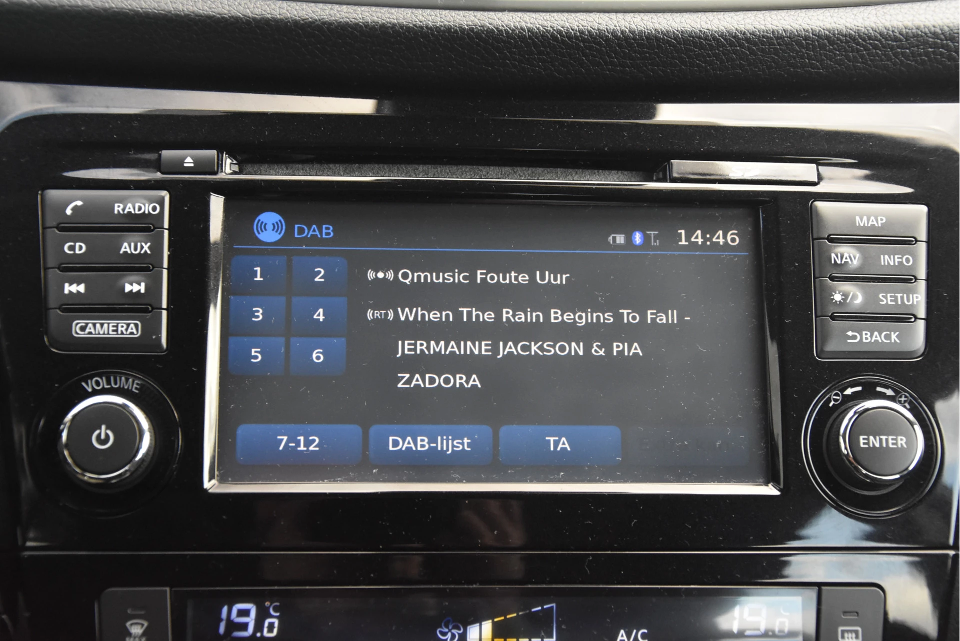 Nissan QASHQAI 2015 - 1.2 Connect Edition immagine 10