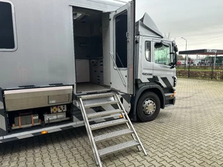 Scania P 2010 - P230 TOP: multifunct. ruimte met airco (camper?), 22kVA generator, hydr. steunpoten, beloopbaar dak, keuken, APK 10-2026 immagine 4