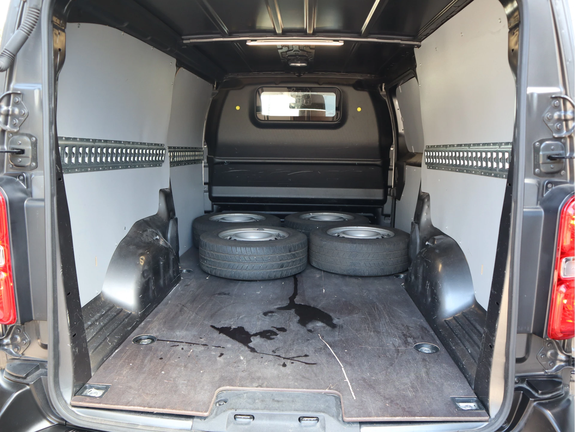 Opel Vivaro 2023 - 1.5 BlueHDi 102pk Euro 6 - Extra Lang L3 - Trekhaak - Camera image 18