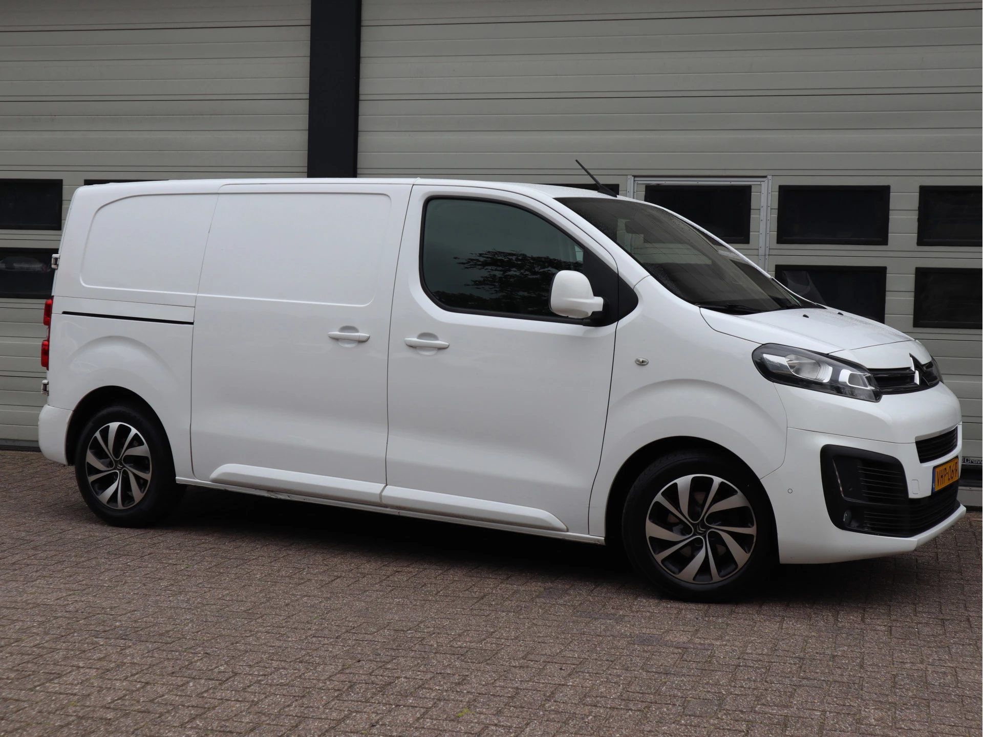 Citroën Jumpy 2020 - 2.0 BlueHDI 123pk Automaat - L2 Lang - Trekhaak - Cruise - Navi imagem 7