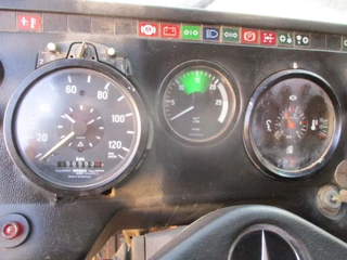 Mercedes-Benz N/A 1990 - 2435 ,V8 , Bi Turbo, 6x2 , Spring Suspension, Airco image 8