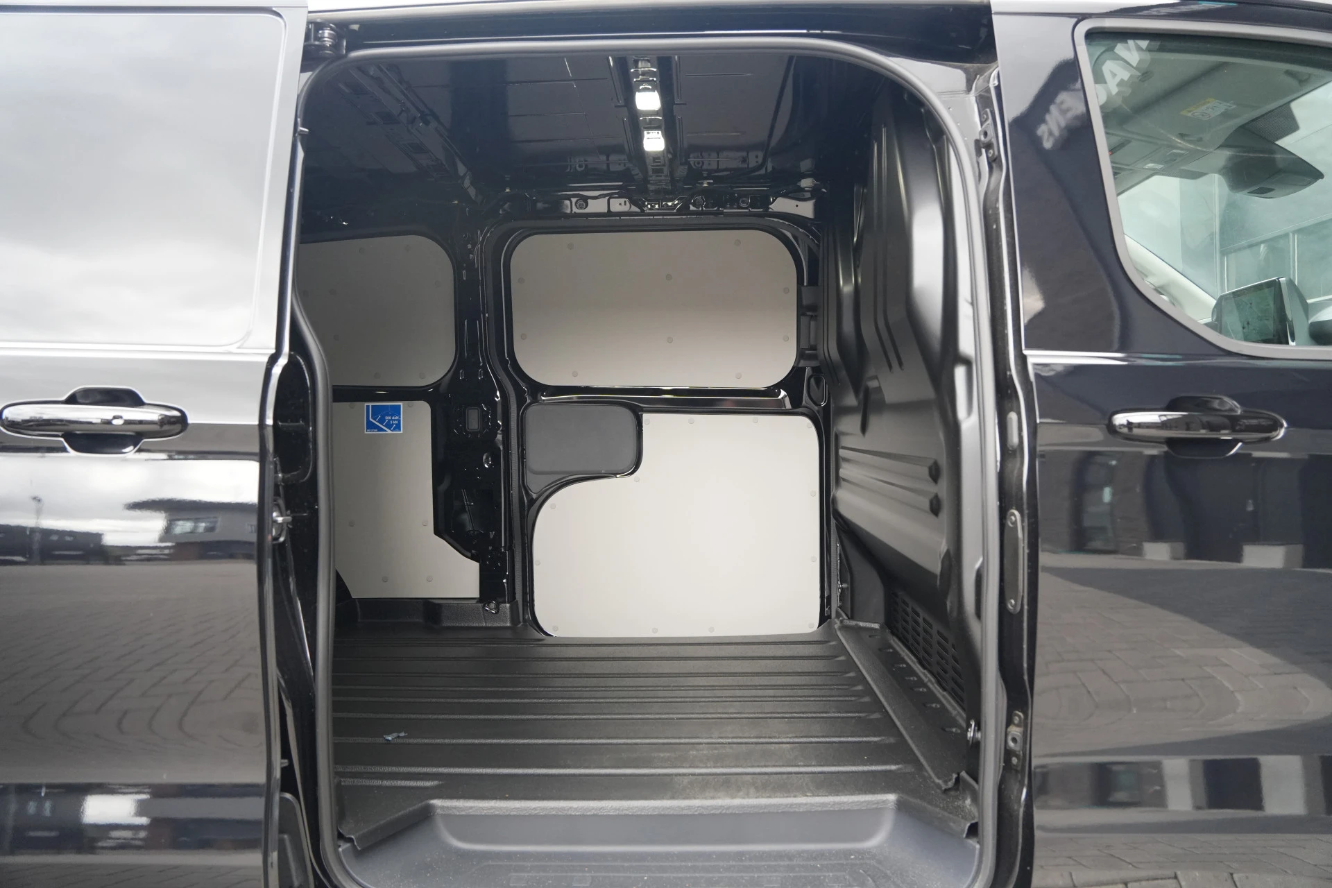 Ford Transit Custom 2025 - 320 2.0 TDCI L2H1 Limited 170pk - INCLUSIEF BPM - 2x Schuif - 1+1 Stoel - ACC - Blindspot - Stoel/stuurverwarming - Keyless - Rijklaar imagen 13