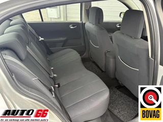 Renault Mégane 2005 - 1.6-16V Privilège Luxe APK tot 07-2027 obrazek 6