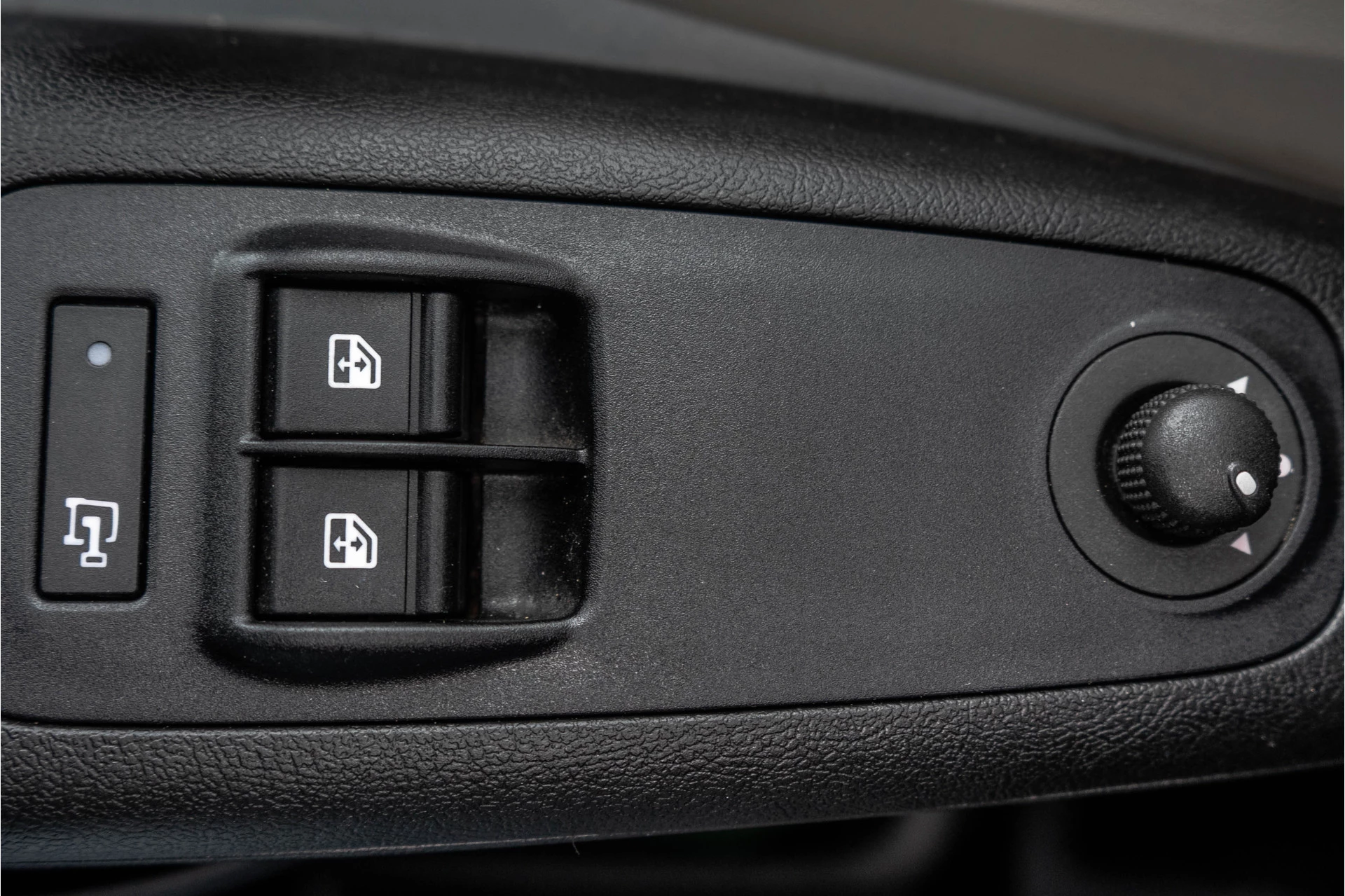 Peugeot Boxer 2021 - 330 2.2 BlueHDi 120 L2H2 Premium | Camera | Cruise | Navi | Airco | Trekhaak imagem 25