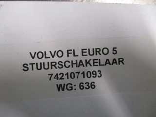Volvo - 7421071093 STUURSCHAKELAAR imagem 2 miniatura