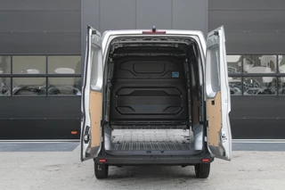 Renault Master 2024 - T35 2.0 dCi 170pk L2H2 Extra - Navigatie - Camera - 270 gr deuren - Parkeersensoren - Draadloos laden - Rijklaar image 9