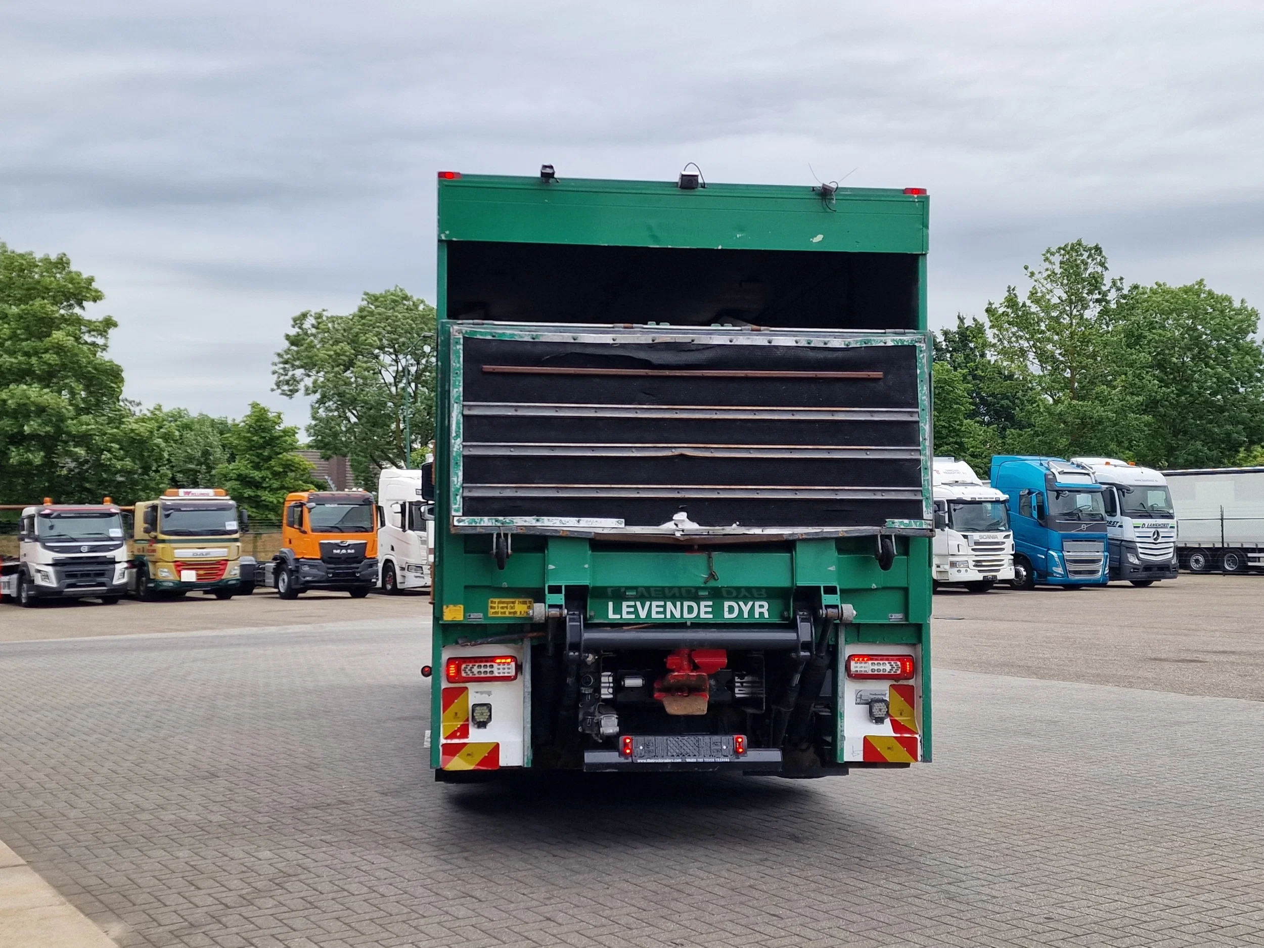 Volvo FM 2014 - 410 Globetrotter 6x2*4 - Livestock - Euro 6 - Steering axle zdjęcie 6