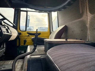 MAN 26 1989 - 240DFS FULL STEEL SUSPENSION / DAYCAB (ZF MANUAL GEARBOX / FULL STEEL SUSPENSION / REDUCTION AXLES / 6-CILINDER obrazek 10