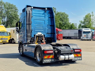 Volvo FH 2019 - 13.500 Globetrotter XL 4x2 - I parkcool - Full air - Leather - 2x tank obrazek 5