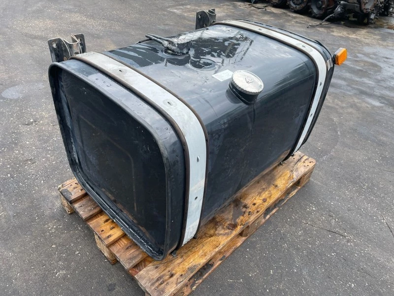 MAN 2024 - 81.12201-5814 STALEN BRANDSTOFTANK 400 LTR Bild 2