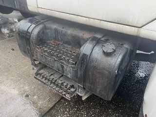 International 4600 1989 - 4x2 210HP + TEUPEN hyLIFT obrazek 29