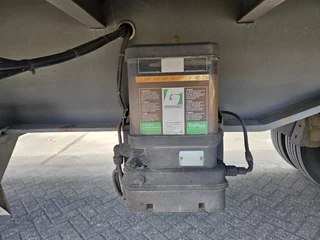 LAG 0-1-23 2007 - 0-1-23 Nieuwe Apk Laadklep 2000 kg Omega vloer imagen 15