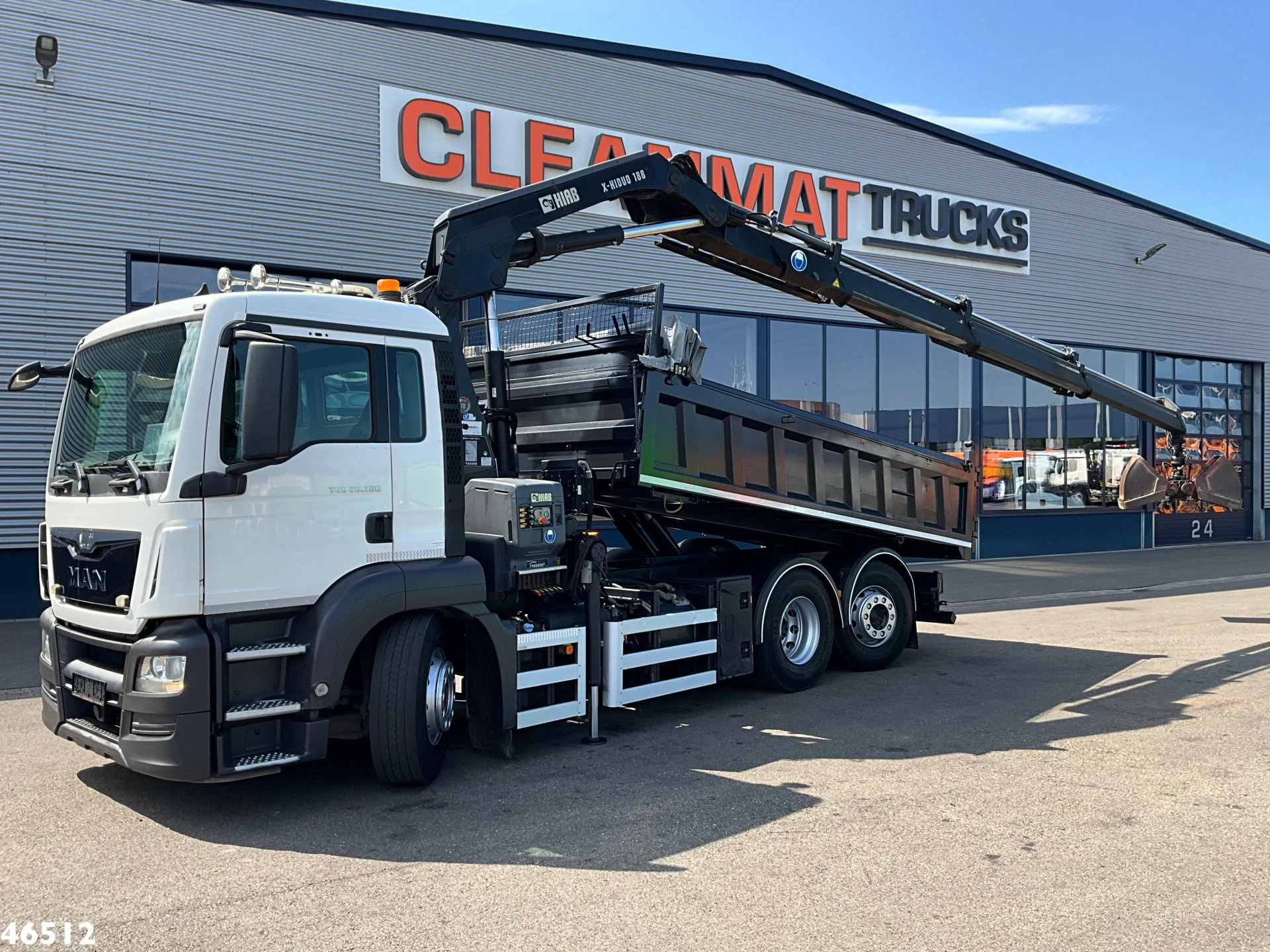 MAN TGS 2015 - 26.360 Euro 6 Hiab 18 Tonmeter laadkraan Just 115.075 km! afbeelding 1