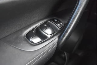 Nissan QASHQAI 2015 - 1.2 Connect Edition zdjecie 9