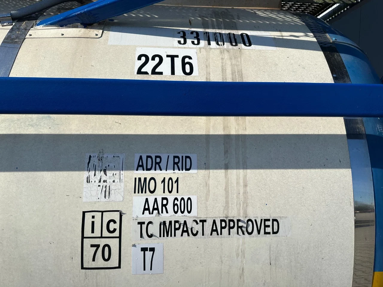 UBH INTERNATIONAL 2001 - 20FT ISO 22.500L / 3 comp (3x 7.500L) / IMO-1 / T7 / 22T6 / 2.5Y + CSC-test: 09-2028 immagine 18