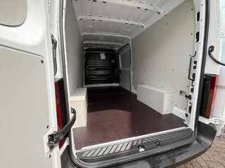 Renault Master 2026 - Red Edition E-Tech L3H2 VOORRAAD/ 270gr. DEUREN/ BETIMMERING obrazek 32