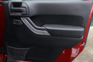 Jeep Wrangler 2013 - 3.6i V6 4x4 Aut. SAHARA / Hardtop en Softtop / Trekgew 2.000 KG imagen 33