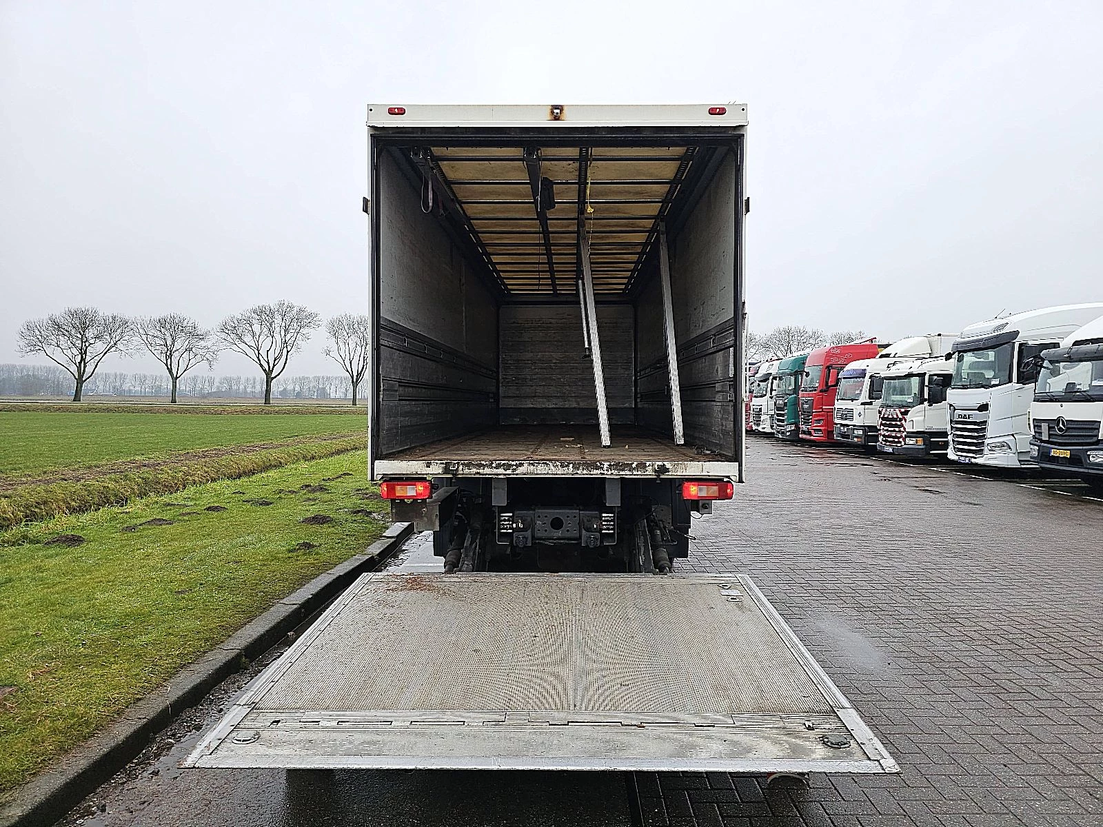 Renault 2015 - T 460 Bild 15