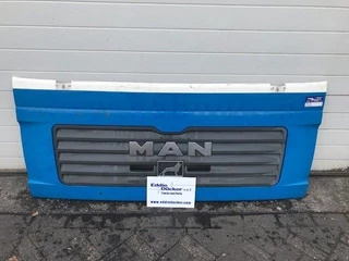 MAN TGA - 81.61110-0063 GRILLE SMAL (IN DIFFERENT COLOURS) afbeelding 1