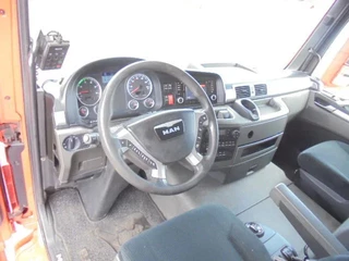 MAN TGS 2016 - 35.480 LX 8X2 NL KENTEKEN APK 07-26 bild 11