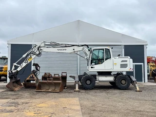Volvo 2013 - EW160D - 3 Buckets + 1 Grappler! / Triple Boom te koop