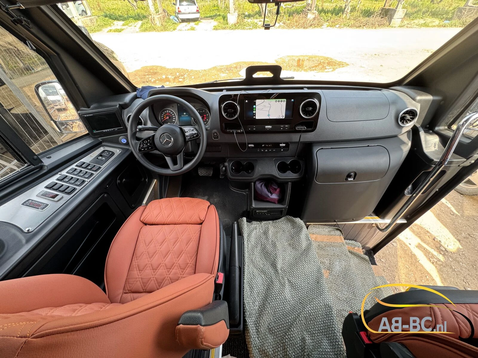 Mercedes-Benz Sprinter - NERO - 31 Seats EURO 6 afbeelding 17