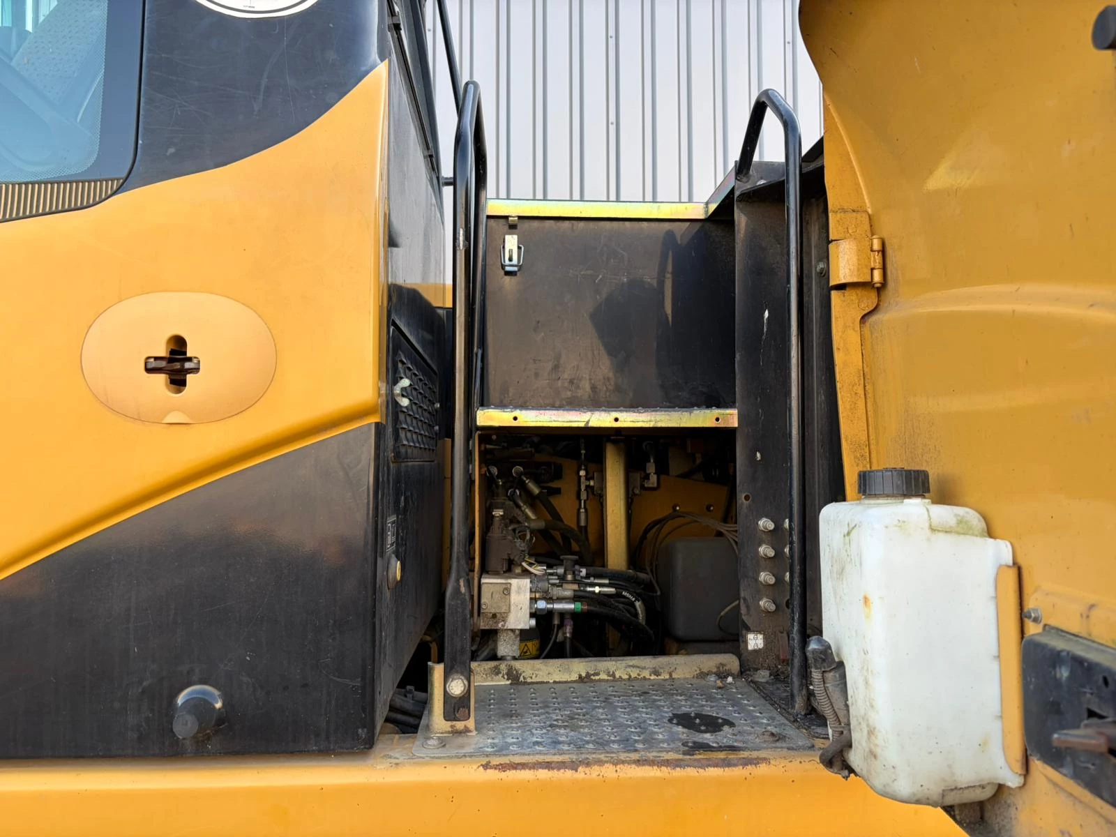 Caterpillar M316D 2005 obrázek 31