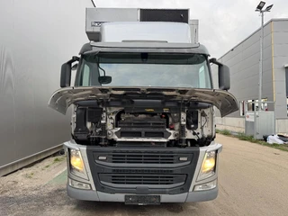 Volvo FM 330 2017 afbeelding 3 miniatuur