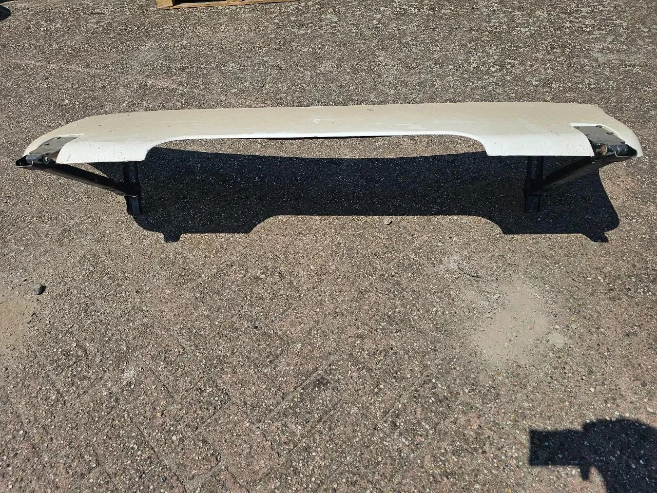 MAN Roof spoiler 81.62910-0131 zdjęcie 3