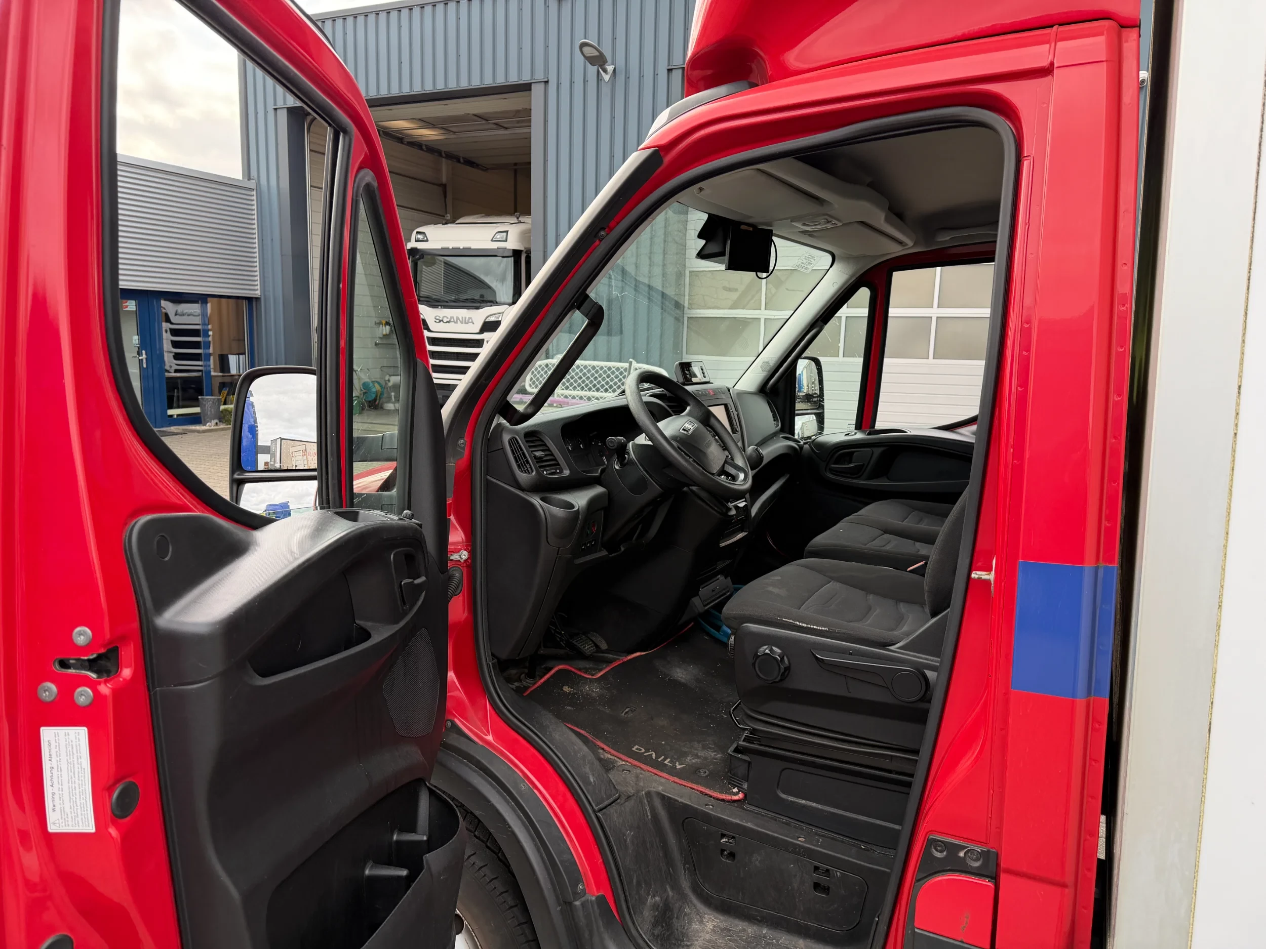 Iveco Daily 2017 - 70 150 Volledig Elektrisch/DEFECT! Gesloten Opbouw + Laadklep obrázek 12