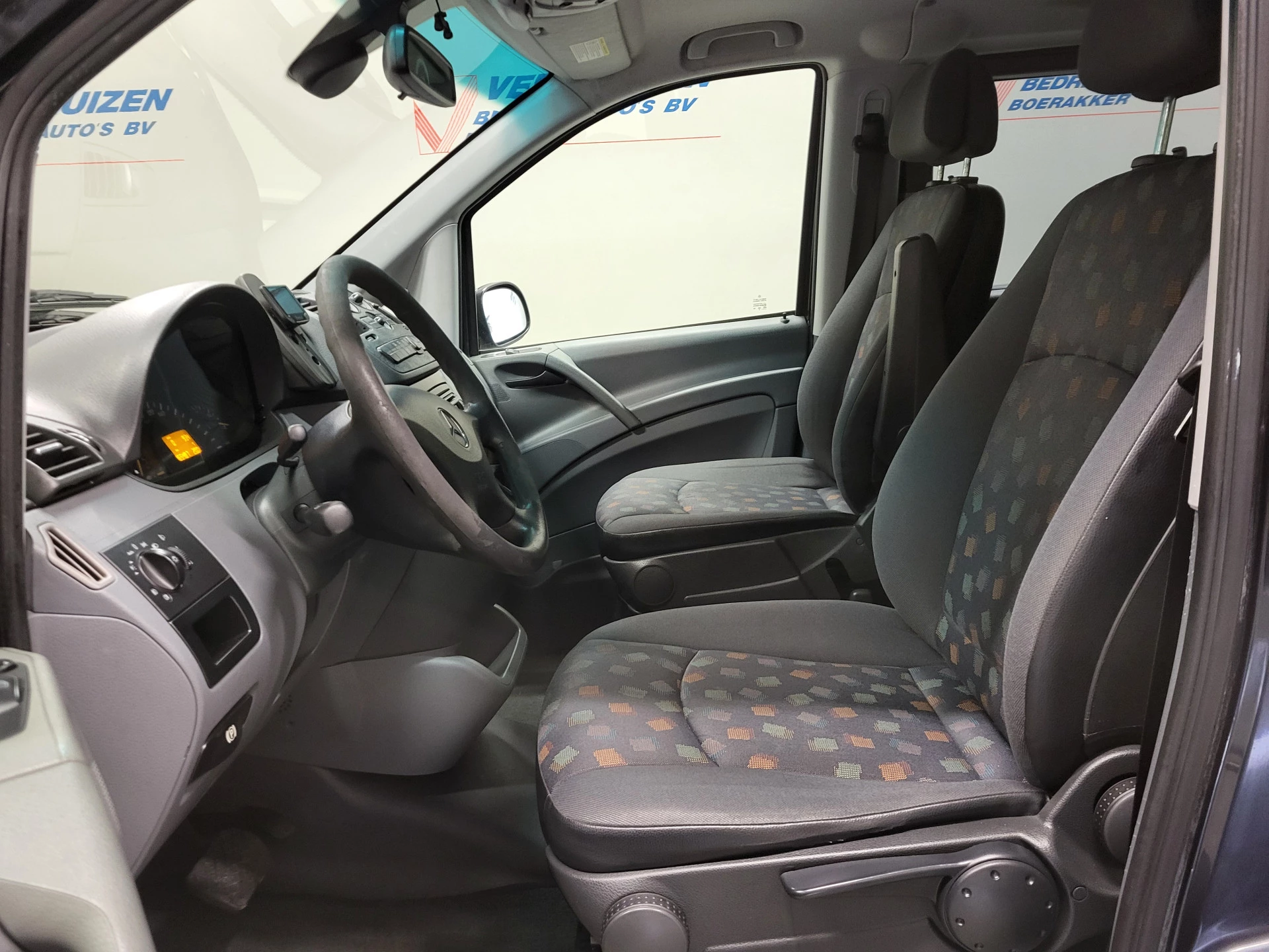 Mercedes-Benz Vito 2005 - 115CDI L2/H1 Dubbele Cabine Marge Automaat Apk tot 3-3-2027! obrázek 5
