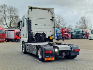 MAN TGX 2020 - 18.510 4x2 - Lowdeck - Custom interior - Full air - Night clima - Euro 6 - Alloy wheels afbeelding 5