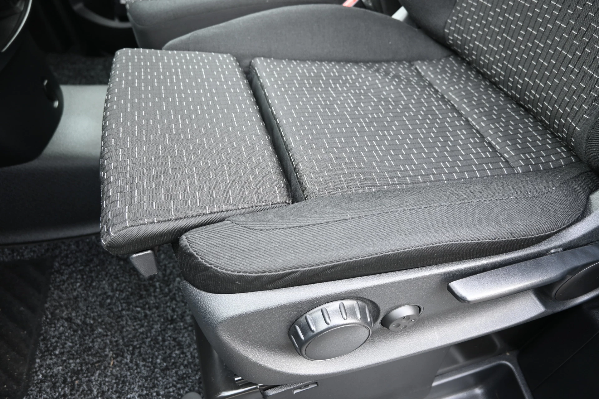 Mercedes-Benz Vito 2024 - 116 CDI DC L3 Pro image 19