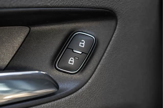 Ford Transit Custom 2022 - 2.0 TDCI L2H1 | 170PK | Trail | DC 5-Persoons | Camera | Carplay | Lederen interieur afbeelding 29