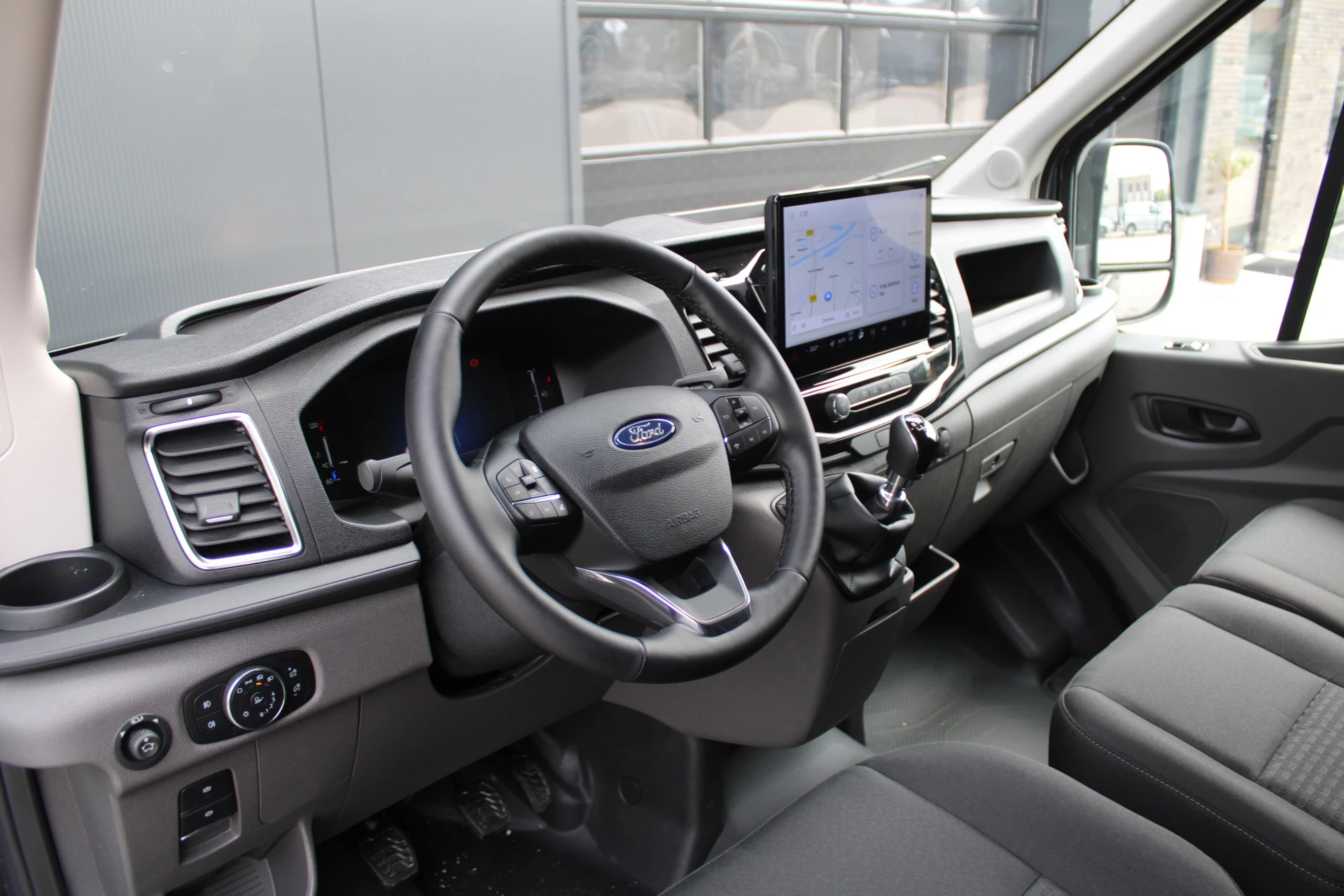Ford Transit 2024 - 350 2.0 TDCI L3H2 Trend 130pk - Facelift - 2x Schuifdeur - 360 Camera - Trekhaak - ACC - Stoel & Stoelverwarming - Blind Spot - Navi - 270gr deuren - Rijklaar Bild 2