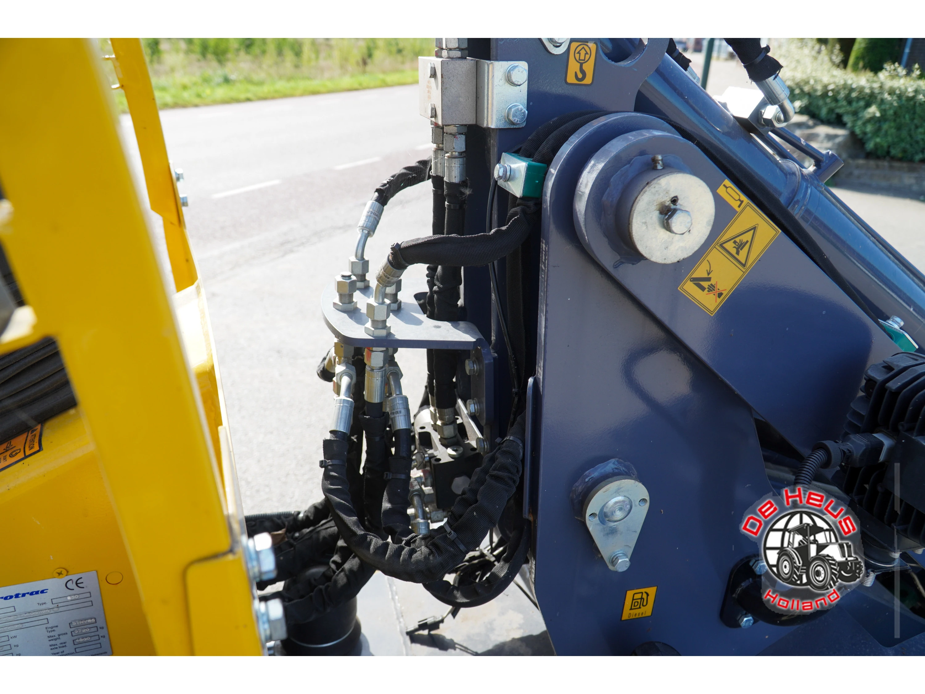 Eurotrac - W12 MF stage V afbeelding 13